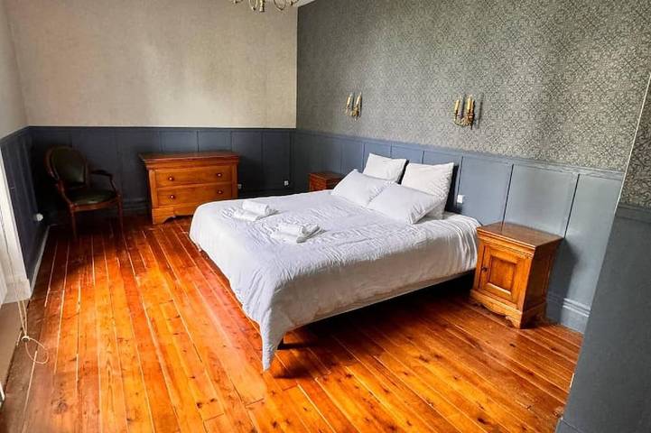 Location de vacances pour 15 personnes, avec jardin et jacuzzi, animaux acceptés à Pas-de-Jeu - 2