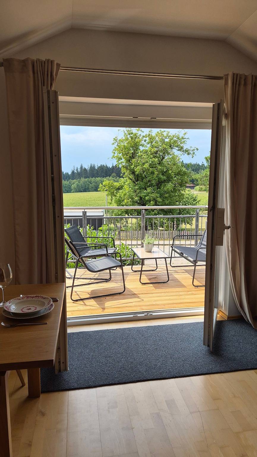 Ganze Wohnung, Ferienwohnung „mittendrin.26“ mit Sonnenbalkon und Wlan in Büchlberg, Passauer Land