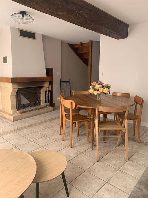 Location de vacances pour 6 personnes, avec Terrasse à Mardeuil