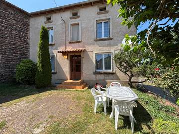 Gîte pour 6 personnes, avec jardin en Haute-Loire