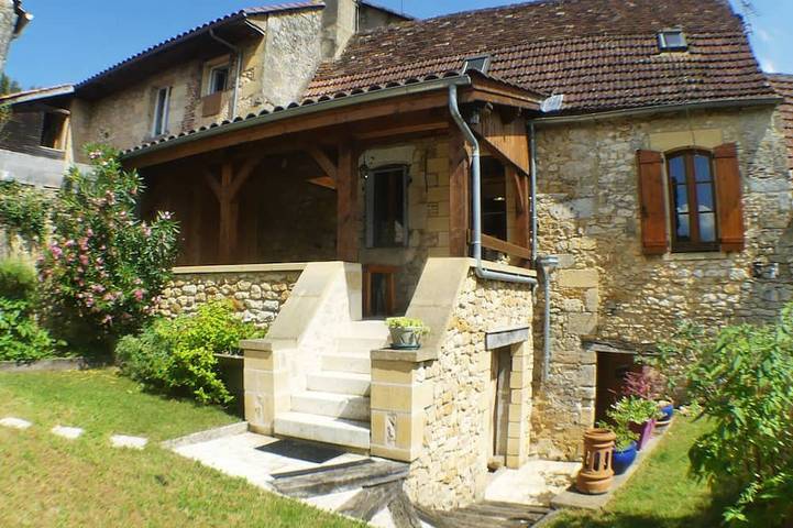 Ferienhaus für 4 Personen, mit Terrasse und Garten