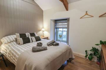 Cottage for 10 People in St Dogmaels, Cardigan Bay, Photo 2