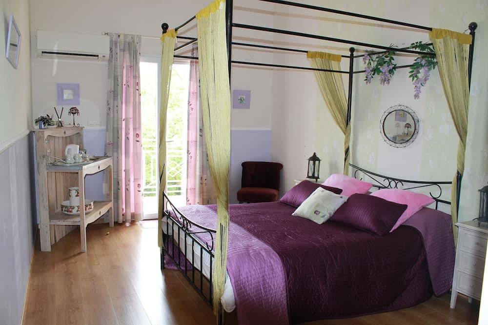 Chambres d'hôtes Jardin d'Hiver avec piscine extérieur et jacuzzi in Latrape, Haute-Garonne