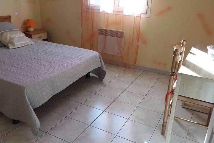 Location de vacances pour 4 personnes, avec piscine à Pinet (homonymie) - 3