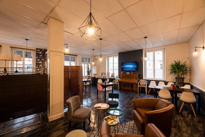 Hôtel pour 2 personnes, avec terrasse, animaux acceptés à Buzançais - 3