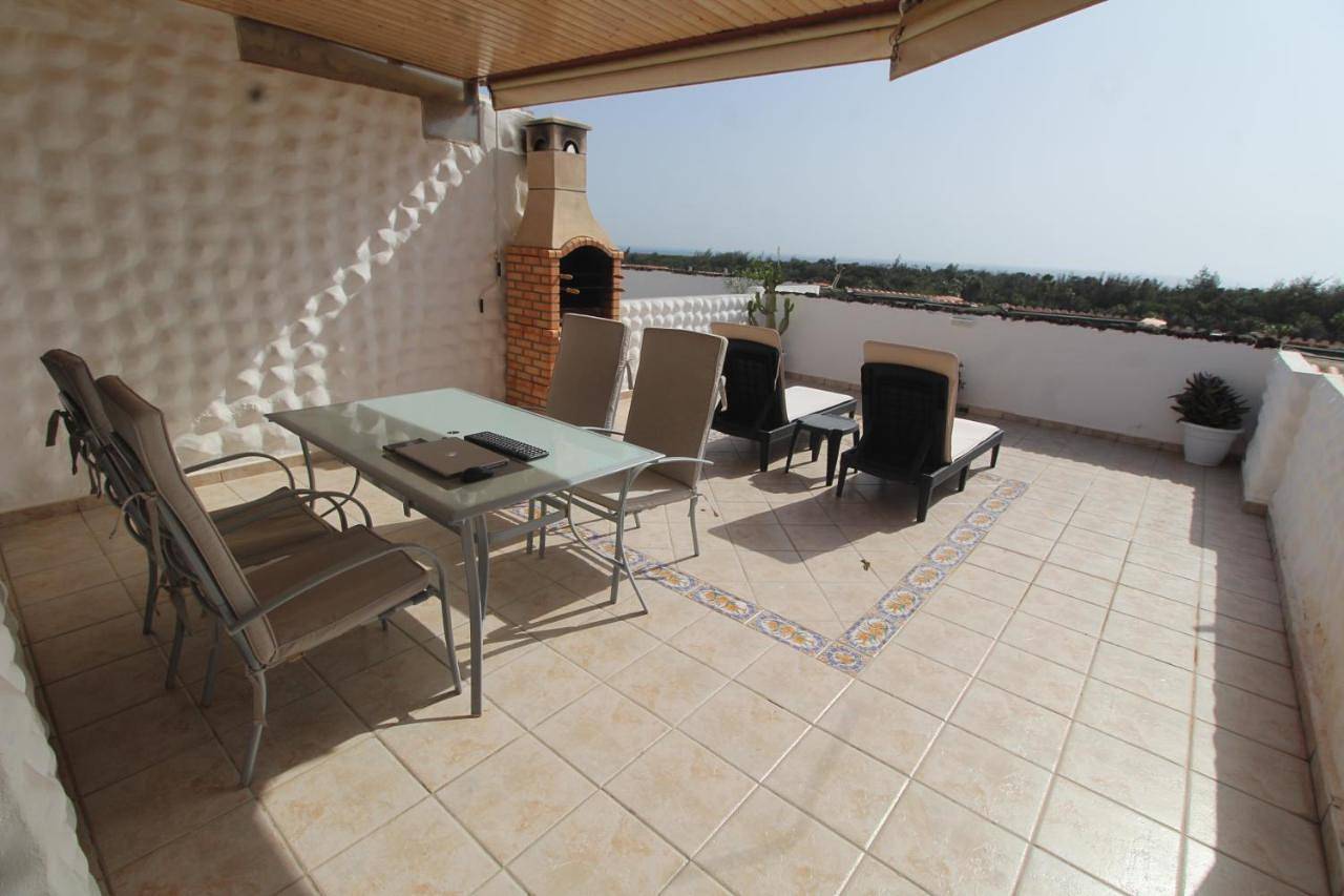 Bungalow con terraza vista al mar in Costa Calma, Pájara