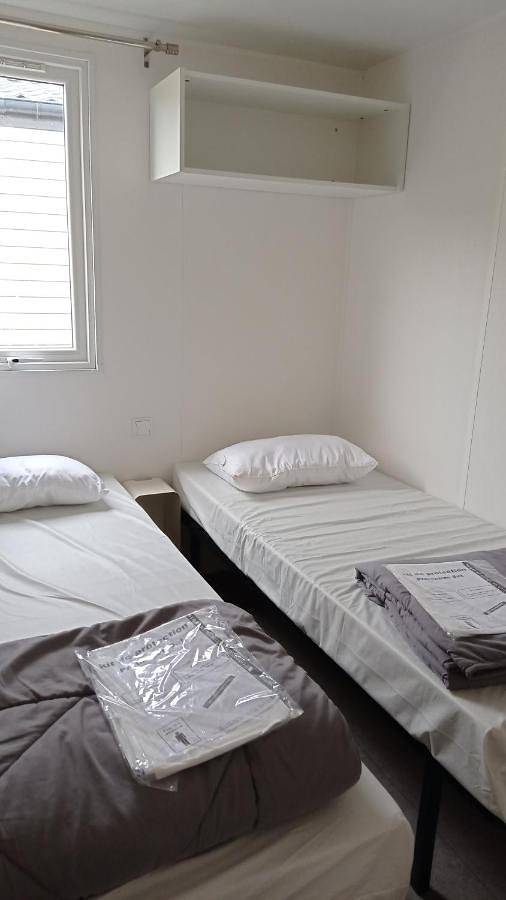 Location de vacances pour 6 personnes, avec piscine et terrasse dans Plage De Pen Bron - 3