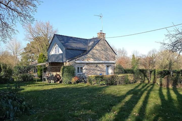 Location de vacances pour 6 personnes, avec Terrasse et Jardin à Trédion