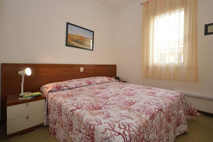 Ferienpark für 3 Personen, mit Garten und Pool in Bibione - 3