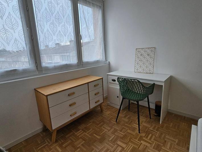 Location de vacances pour 6 personnes, avec jardin et terrasse, animaux acceptés à Guilherand-Granges - 2