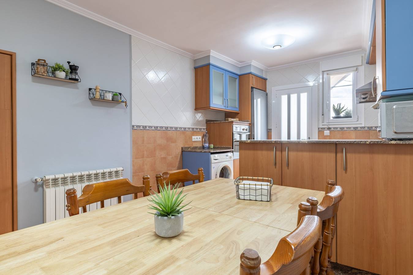 Casa Pepita : Situation paisible, jardin et Wifi in Vigo, Costa de Galicia