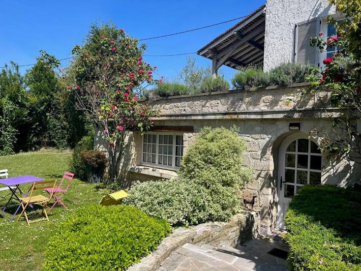 Chambre d’hôte pour 2 personnes, avec jardin à Champagne-sur-Oise