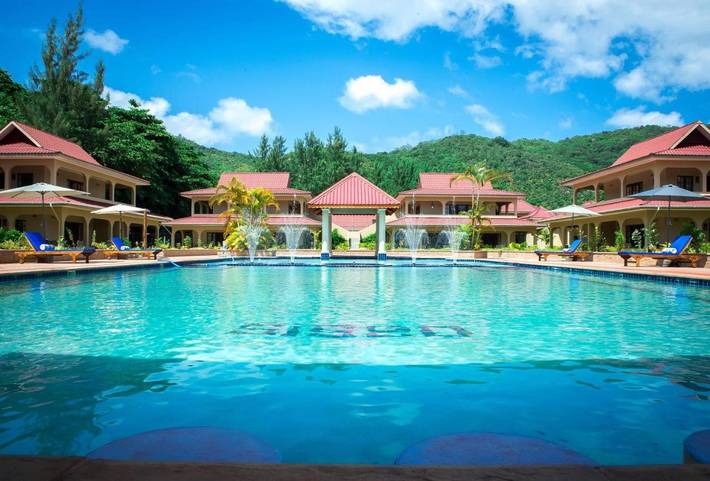 Hôtel pour 2 personnes, avec jardin ainsi que jacuzzi et piscine