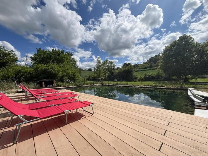 Maison de campagne pour 12 personnes, avec Terrasse ainsi que Jardin et Piscine à Sanssat