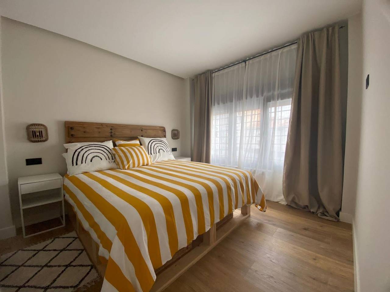 Ganze Wohnung, Gemütliche, moderne Suite im Zentrum von Santander, nahe Bahnhof und Botín Zentrum in Santander, Kantabrische Küste