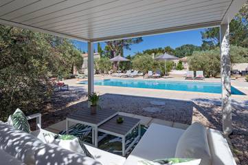 Maison d’hôte pour 2 personnes, avec vue ainsi que jardin et piscine à Mouriès