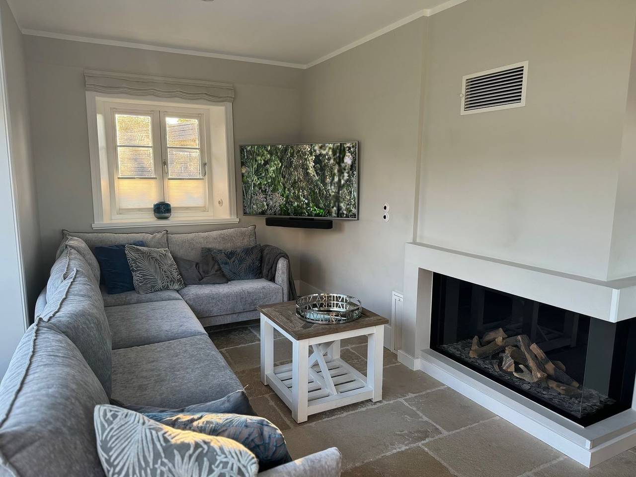 Hausteil mit ca. 123 m² Nutzfläche und Parkplatz. in Sylt