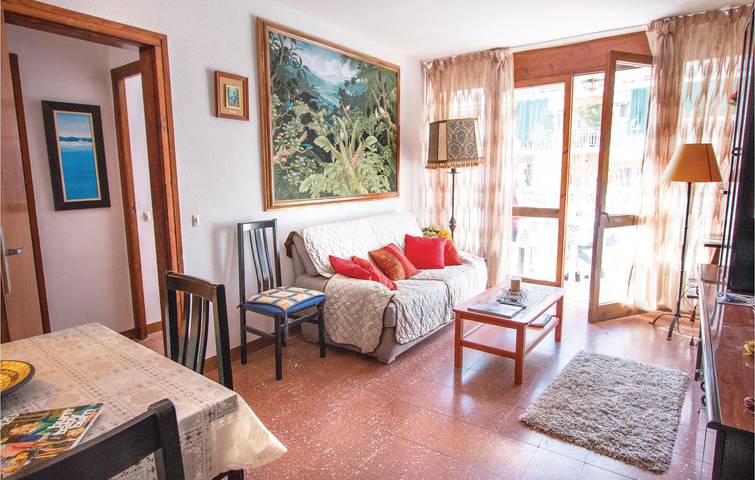 Appartement de vacances entier, Appartement avec terrasse de pêche à 2,5 km de la plage in Pineda de Mar, Costa del Maresme