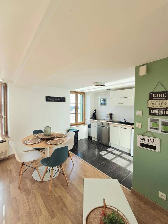 Gîte pour 4 personnes, avec vue à Saint-Denis-de-l'Hôtel - 4
