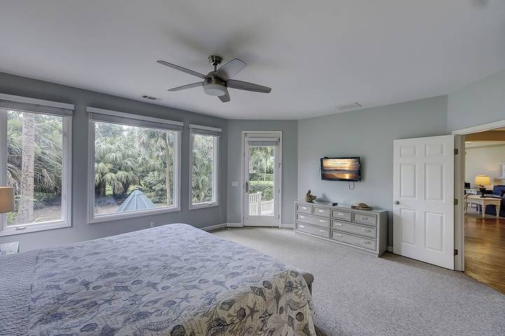 Vacation rental for 16 people, with yard and pool as well as balcony in Palmetto Dunes