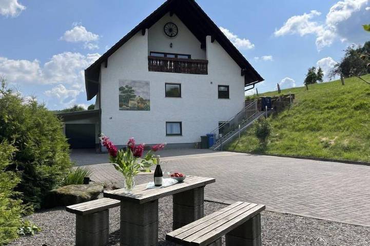 Ferienwohnung für 4 Personen, mit Terrasse in Reichelsheim