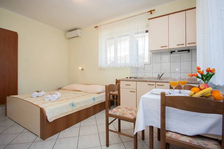Holiday rental für 2 Personen, mit Balkon und Terrasse sowie Garten in Primosten - 3