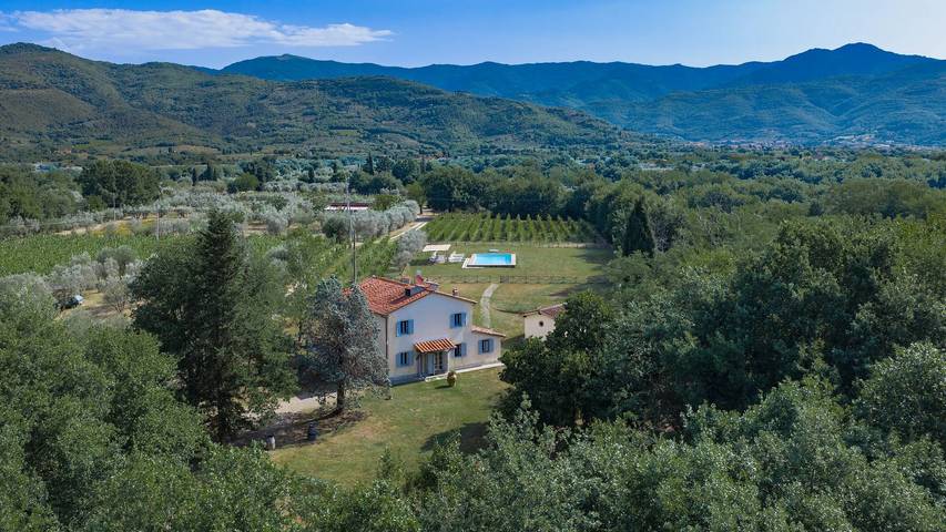 Villa per 10 persone, con terrazza, con animali domestici a Terranuova Bracciolini
