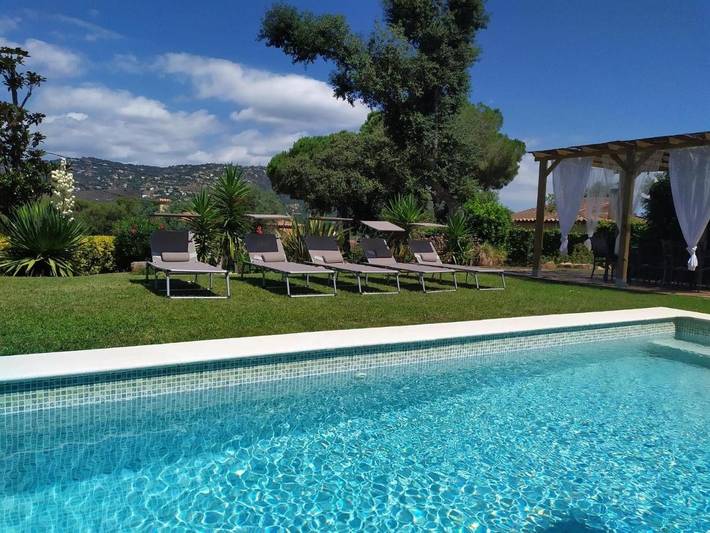 Villa pour 8 personnes, avec jardin ainsi que terrasse et piscine à Platja d'Aro