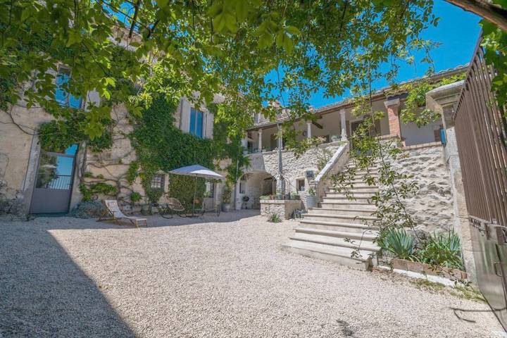 Maison d’hôte pour 2 personnes, avec vue ainsi que piscine et jardin, animaux acceptés à Lussan - 4