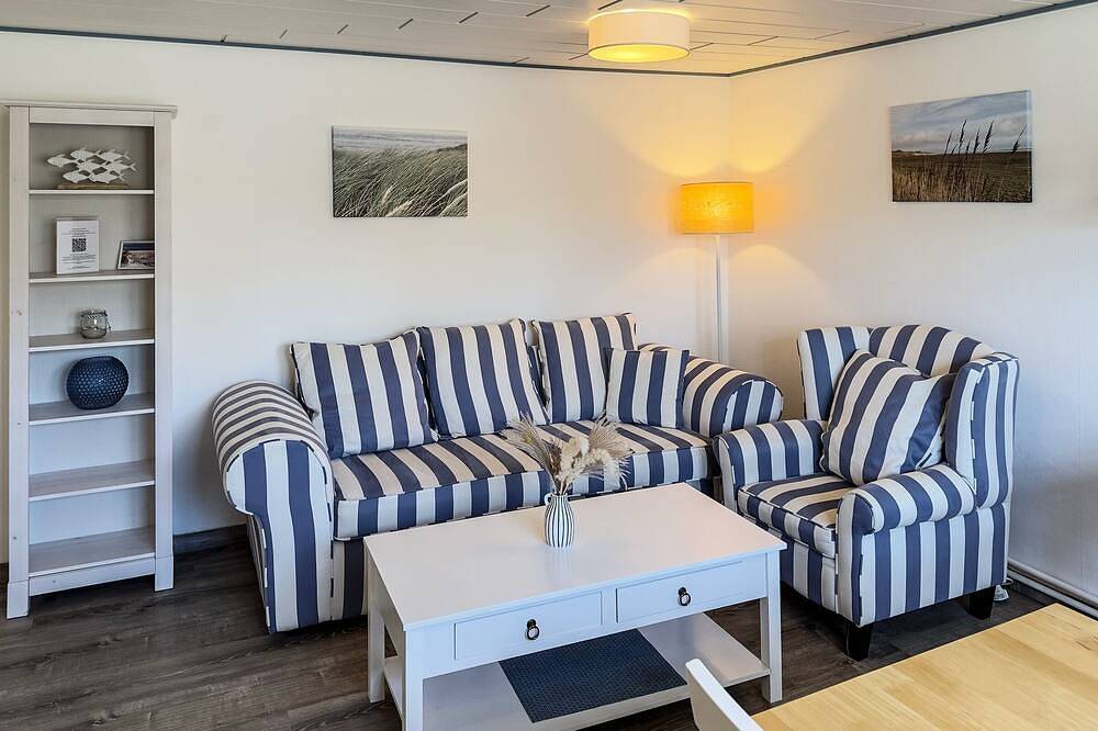 Ganze Wohnung, Haus Frisia Ferienwohnung Frisia 3 mit Wlan, Gartenblick und 500 m zum Meer in Norddorf, Amrum
