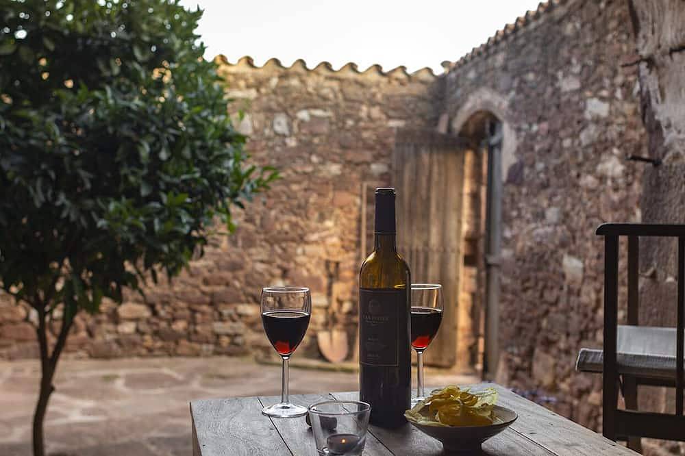 Mas traditionnel du 14ème siècle dans le parc naturel du Montseny in Figaró-Montmany, Barcelone l'intérieur des terres