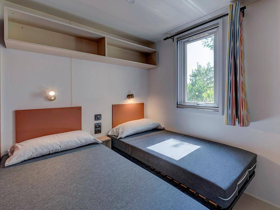 Camping Village Adriano Family - Casa mobile 6 persone - Casa mobile | Comfort Xl | 3 Camere da letto | 6 Persone | Terrazza rialzata | Aria condizionata in Punta Marina, Provincia di Ravenna