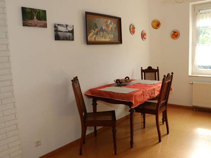 Ganze Wohnung, 2- Raum Ferienwohnung mit Parkplatz in Weißwasser (Oberlausitz), Lausitzer Seenland