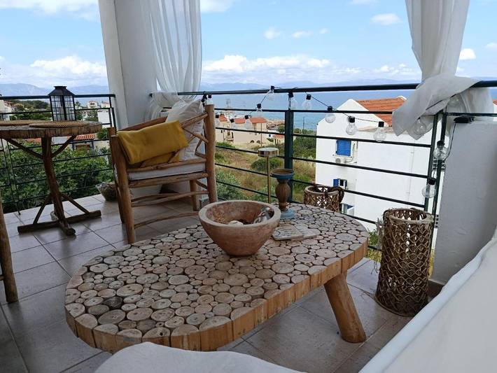 Location de vacances pour 5 personnes, avec Balcon ainsi que Terrasse et Vue dans Agistri - 2