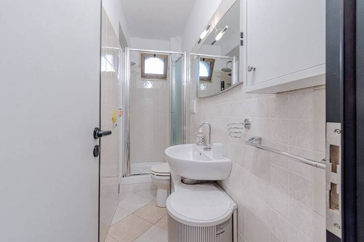 Appartamento intero, GuestHost - Bandiera Blu Guesthouse in Bagni Jolanda, Moneglia
