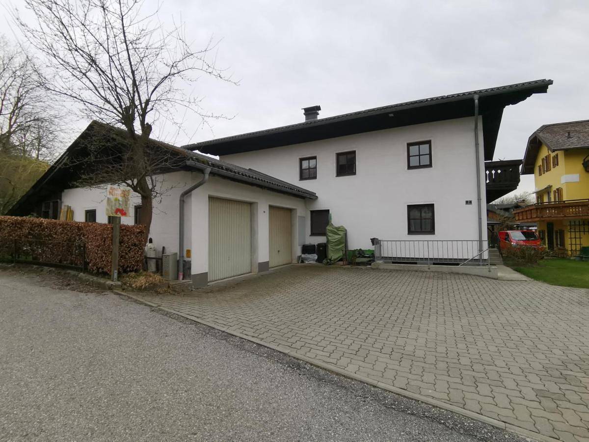 Ganze Wohnung, Apartment with Terrace in Gemeinde Mattsee, Bezirk Salzburg-Umgebung