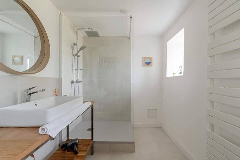 Maison de charme dans joli hameau proche plages in Créhen, Région de Dinan