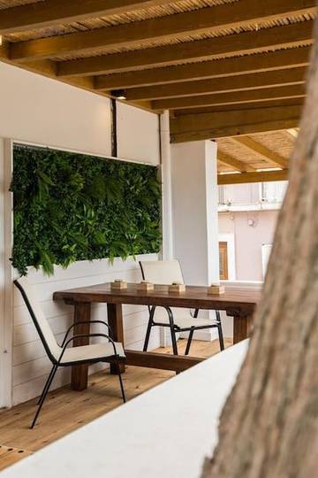 Gîte pour 4 personnes, avec vue et terrasse dans Pythagoreio