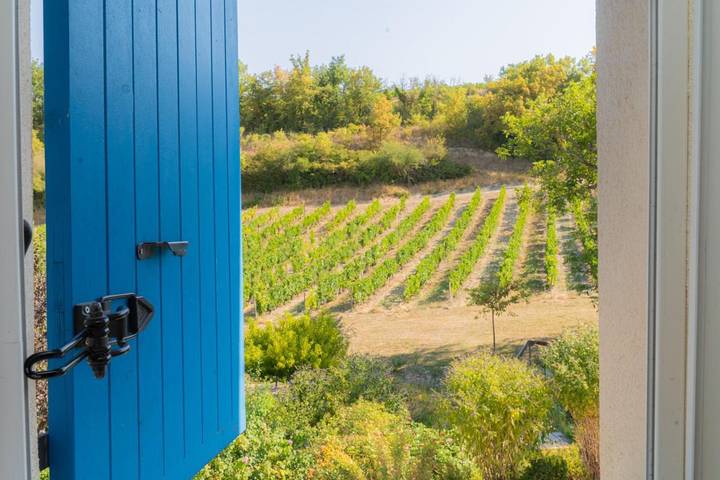 Location de vacances pour 6 personnes, avec jardin et vue à Mirabel-et-Blacons