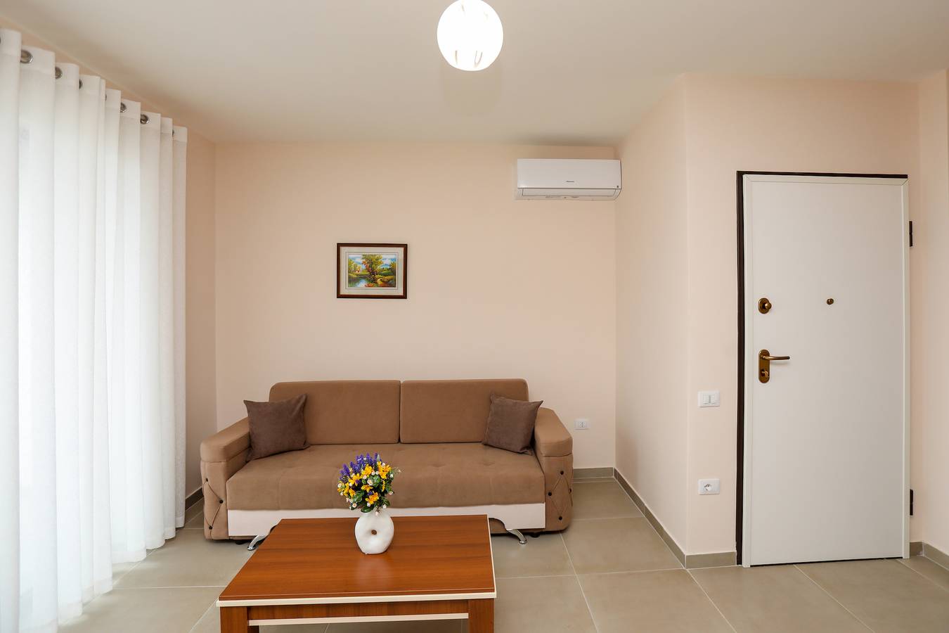 Apartamento entero, Apartamento de vacaciones para 4 personas con balcón in Vlorë (Ciudad), Vlorë