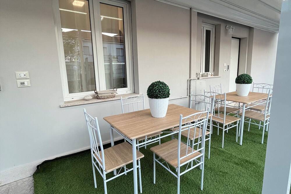 Entire apartment, Apartment Downtown in Montesilvano, Pescara Province