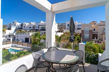 Villa for 4 Guests in Nerja, Costa del Sol, Picture 3