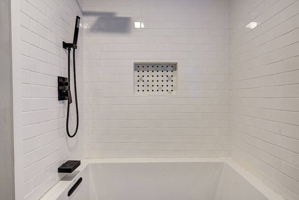 Cozy cottage on Creeper Trail -Fenced in backyard for dogs. Near Restaurants in Damascus, Washington County (VA)