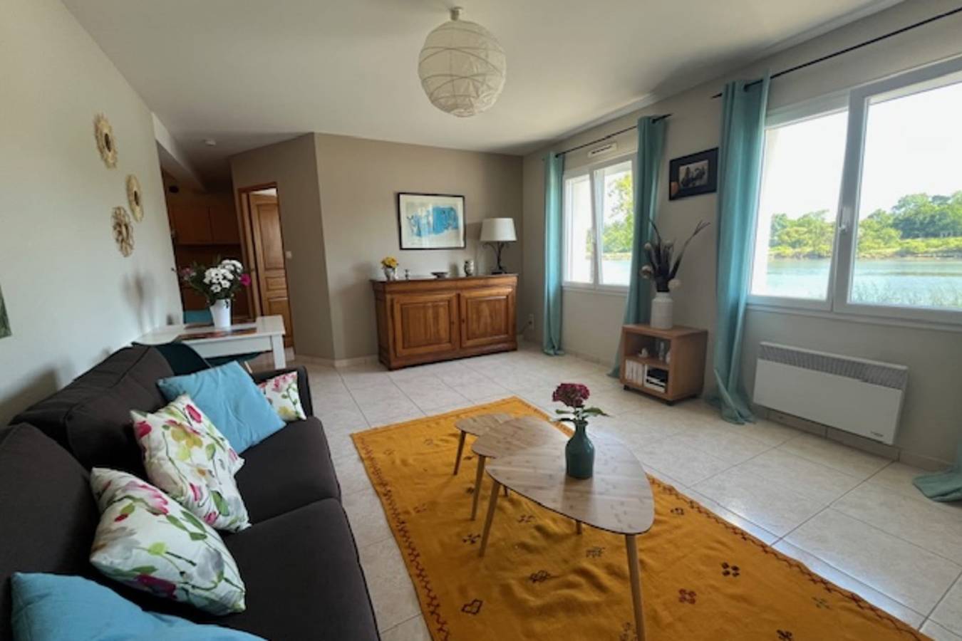 Village house with Wifi facing the river in Auray, Côte des Mégalithes