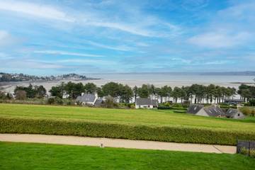 Maison De Vacances pour 10 Personnes dans Locquirec, Région de Morlaix, Photo 1