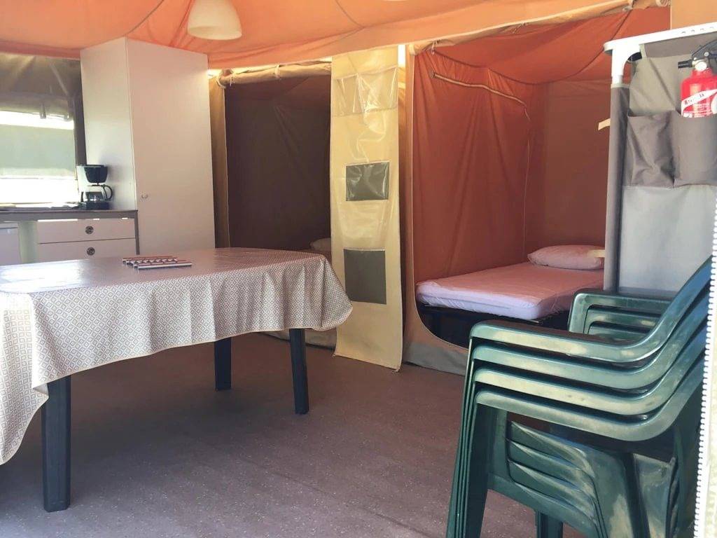 Camping 3 étoiles - Piscine  - ccbgcbi in Baye, Région de Quimper