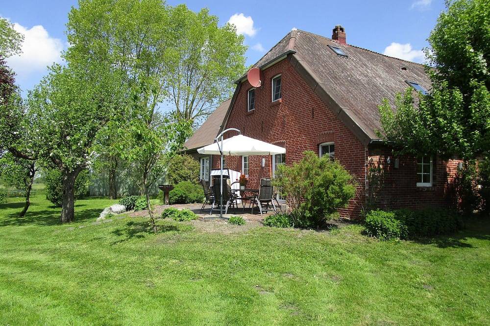 Großzügig gestaltete Ferienresidenz für 6 Pers. mit Pool-u. Sauna- mitnutzung in Stadland, Nordseeküste