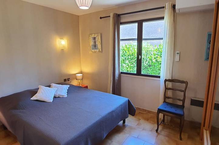 Location de vacances pour 8 personnes, avec jardin et terrasse à Nizas - 2