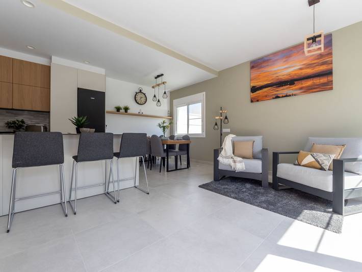 Location de vacances pour 6 personnes, avec jardin ainsi que vue et terrasse, animaux acceptés à Riumar - 3