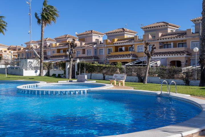 Ferienhaus für 6 Personen, mit Balkon und Garten in Torrevieja